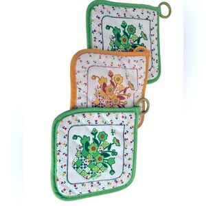 Vintage Pot Holders with Matching Rings & True 70s Color Palette of Greens&Golds